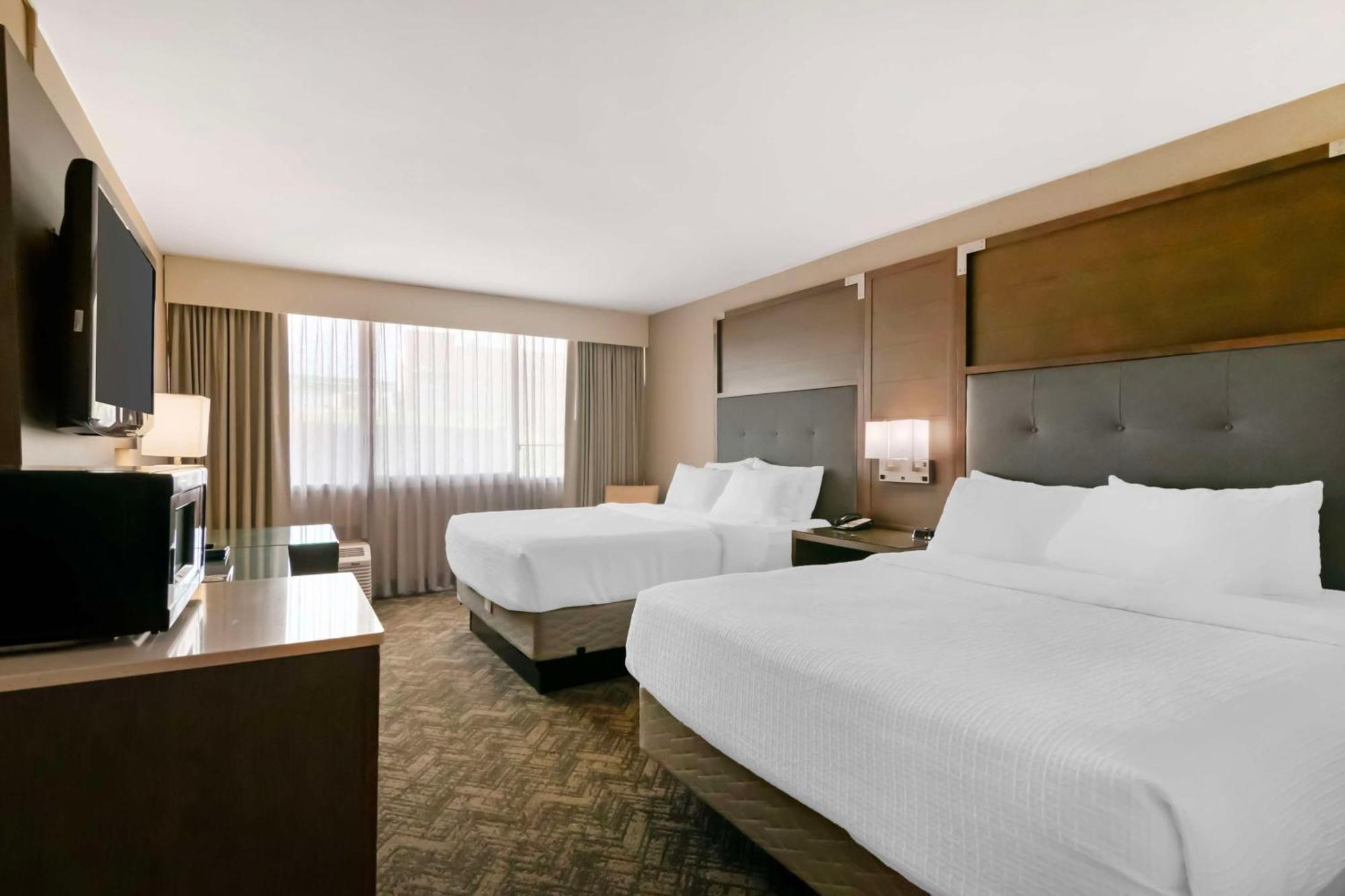 Best Western Premier Kansas City Sports Complex Hotel Exterior foto