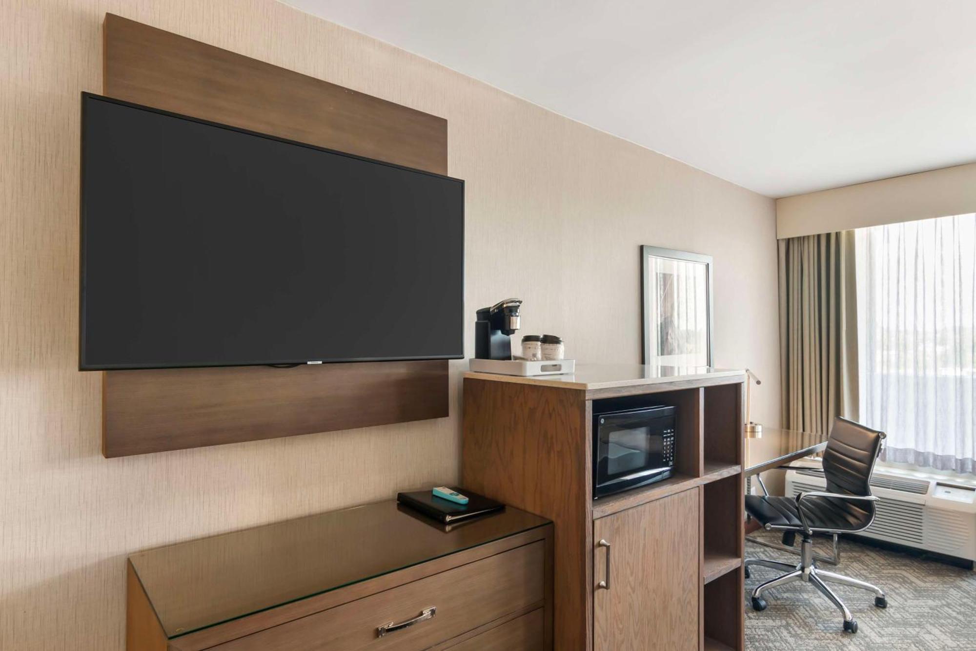 Best Western Premier Kansas City Sports Complex Hotel Exterior foto