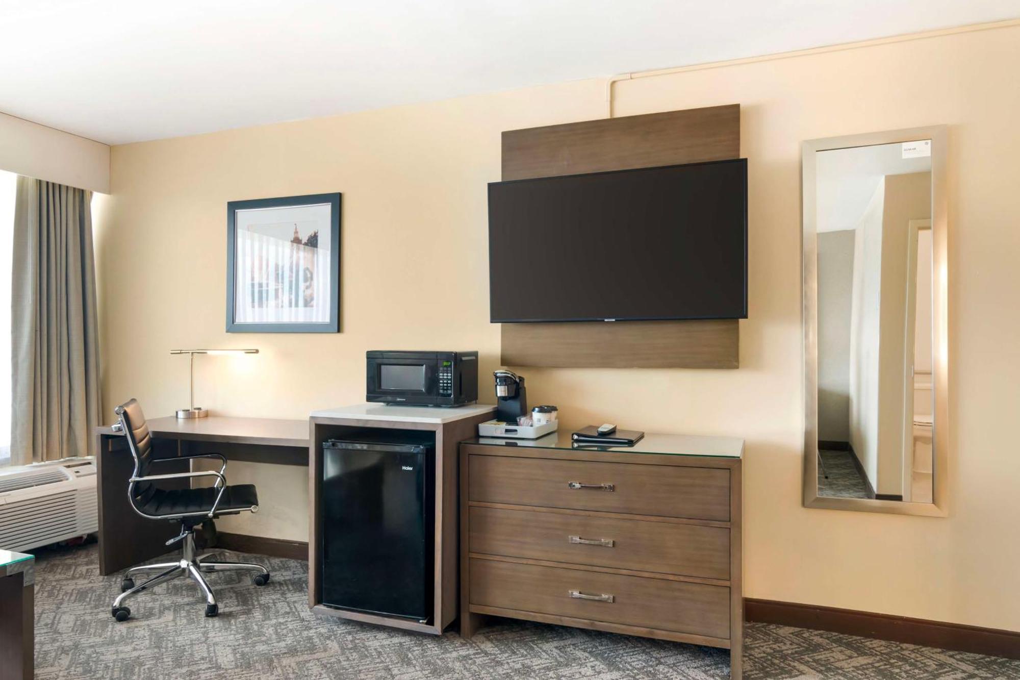 Best Western Premier Kansas City Sports Complex Hotel Exterior foto
