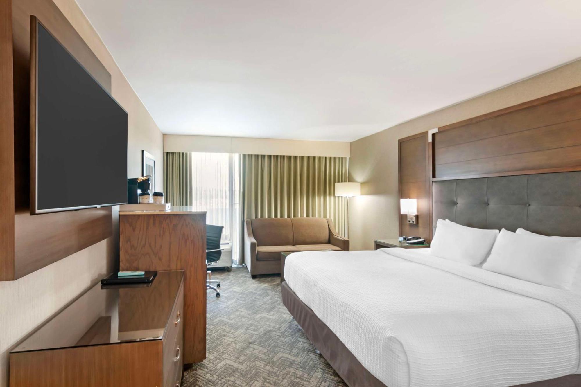 Best Western Premier Kansas City Sports Complex Hotel Exterior foto