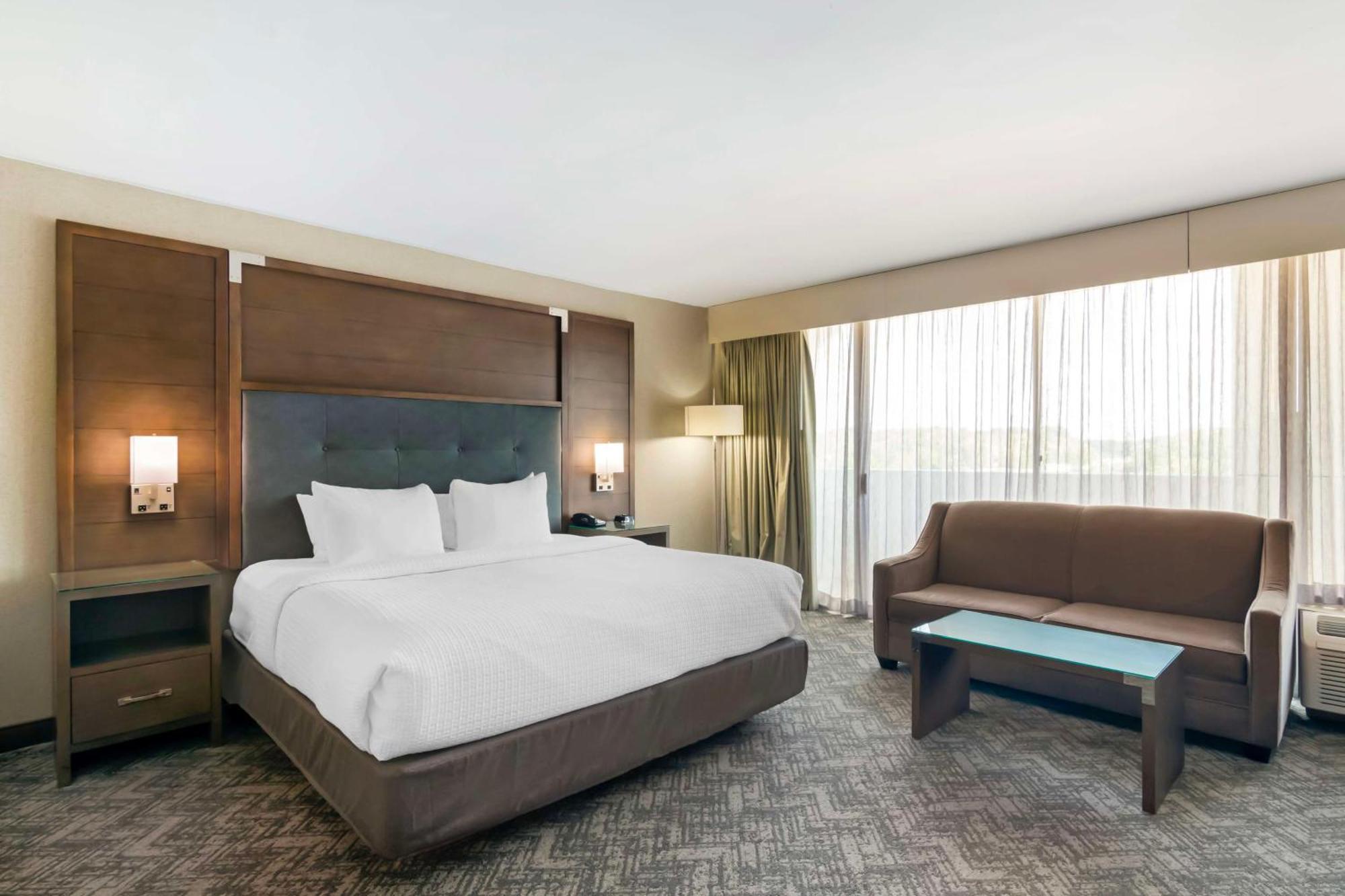 Best Western Premier Kansas City Sports Complex Hotel Exterior foto