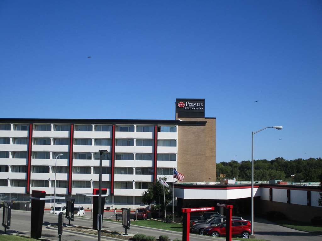 Best Western Premier Kansas City Sports Complex Hotel Exterior foto